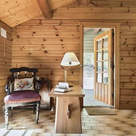 2532-nexo-strandbyskoven-4 * Neksø